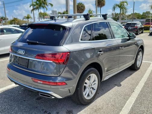 2024 Audi Q5 45 S line Premium