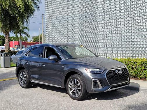 Daytona Gray Pearl Effect 2023 Audi Q5 45 S line Premium Plus