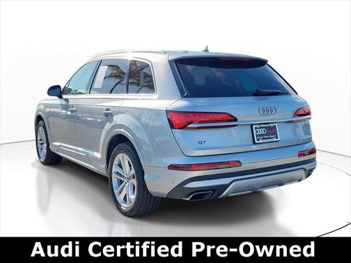 2025 Audi Q7 45 Premium