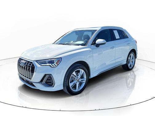 Glacier White Metallic 2024 Audi Q3 Premium 45 TFSI S line quattro Tiptronic