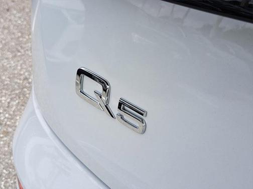 2025 Audi Q5 45 S line Premium