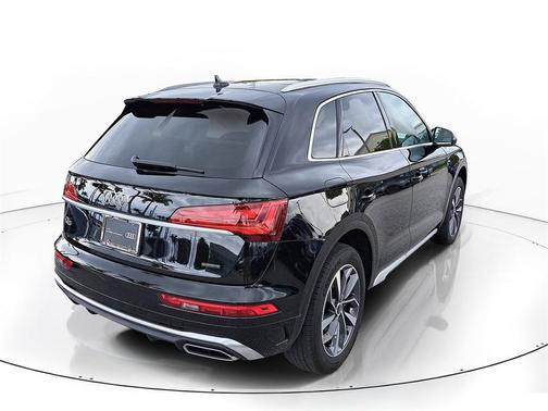 2023 Audi Q5 45 S line Premium