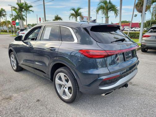 Tambora Gray Metallic 2025 Audi Q5 Premium Plus TFSI quattro S tronic