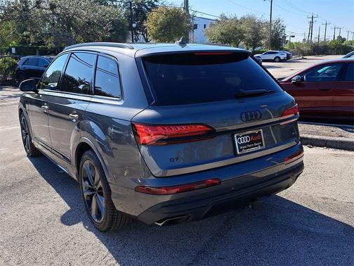 2026 Audi Q7 55 Premium Plus