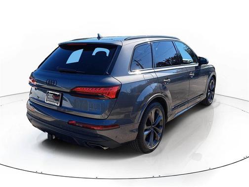 2026 Audi Q7 55 Premium Plus