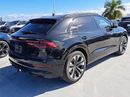 2026 Audi Q8 55 Premium Plus