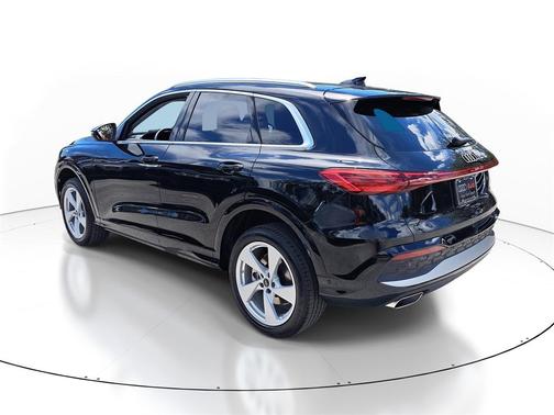2025 Audi Q5 Premium Plus