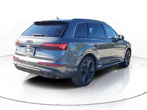 2026 Audi Q7 55 Premium Plus