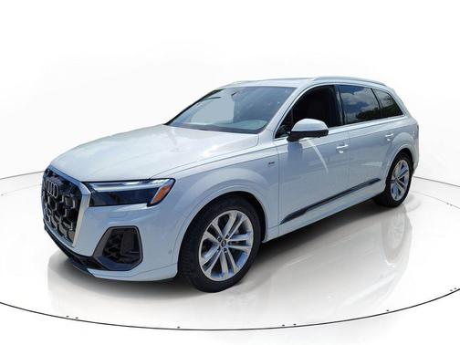 Glacier White Metallic 2026 Audi Q7 55 Premium Plus