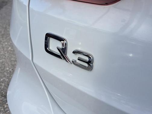 2022 Audi Q3 45 S line Premium