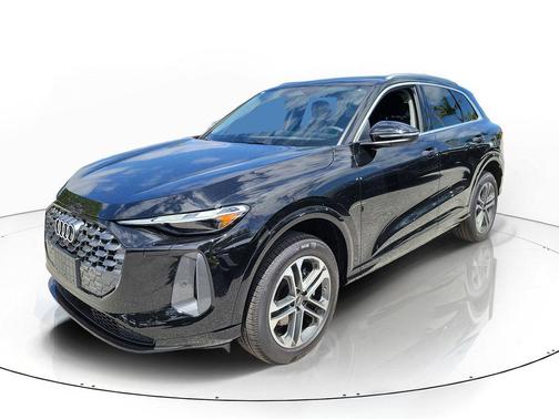 Mythos Black Metallic 2026 Audi Q5 Premium TFSI quattro S tronic