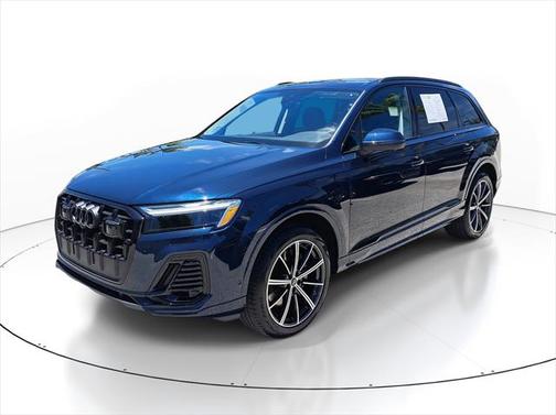 2025 Audi Q7 45 Premium Plus