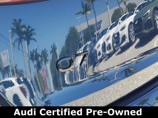 2025 Audi Q7 45 Premium Plus