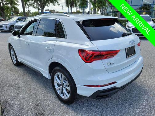 Arkona White 2025 Audi Q3 Premium 45 TFSI S line quattro Tiptronic