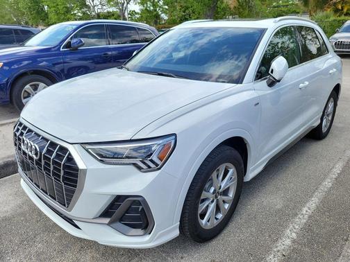 Arkona White 2025 Audi Q3 Premium 45 TFSI S line quattro Tiptronic