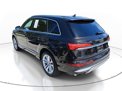 2025 Audi Q7 45 Premium