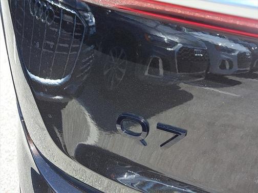 2025 Audi Q7 45 Premium