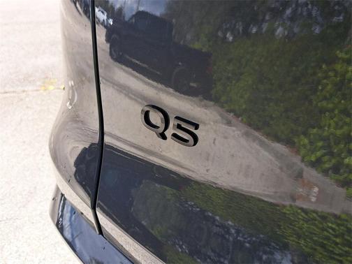 2025 Audi Q5 Premium Plus TFSI quattro S tronic