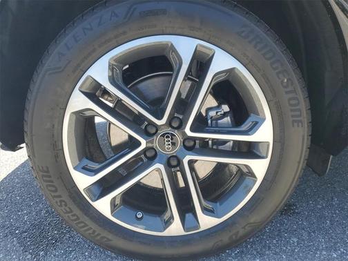2025 Audi Q5 Premium