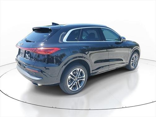 2025 Audi Q5 Premium