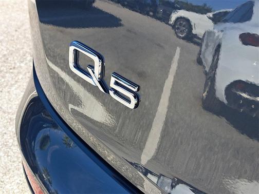 2023 Audi Q5 40 Premium