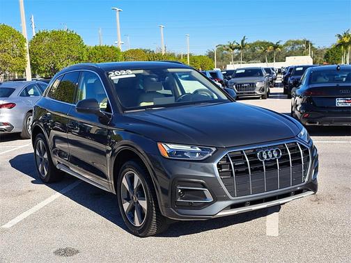 2023 Audi Q5 40 Premium