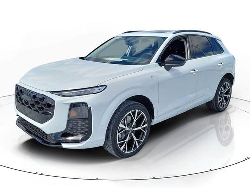 2026 Audi Q3 S line