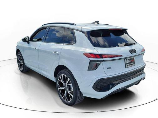 2026 Audi Q3 S line