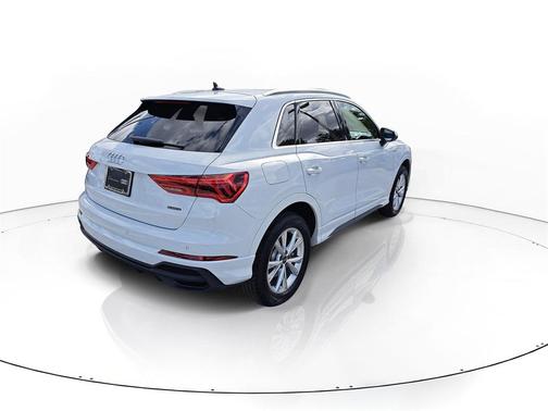 2025 Audi Q3 45 S line Premium Plus