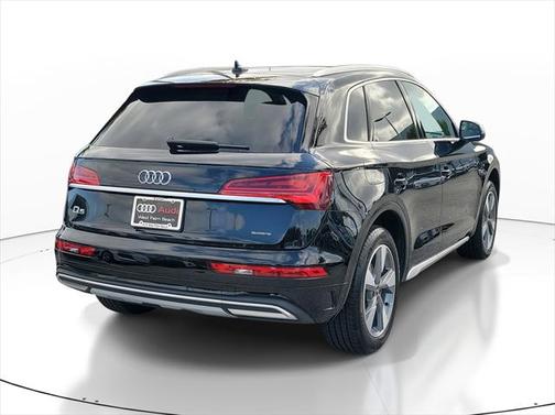 2023 Audi Q5 40 Premium Plus