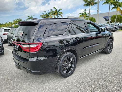 DB Black Crystal Clearcoat 2023 Dodge Durango R/T Premium RWD