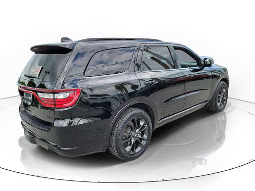 DB Black Crystal Clearcoat 2023 Dodge Durango R/T Premium RWD