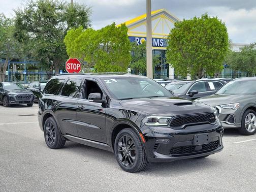 DB Black Crystal Clearcoat 2023 Dodge Durango R/T Premium RWD