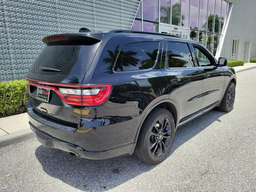 DB Black Crystal Clearcoat 2023 Dodge Durango R/T Premium RWD