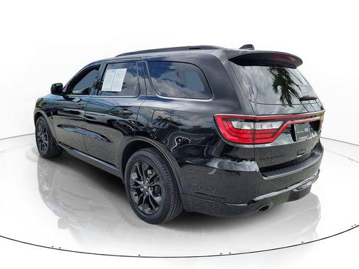 DB Black Crystal Clearcoat 2023 Dodge Durango R/T Premium RWD