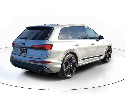 2026 Audi Q7 55 Premium Plus
