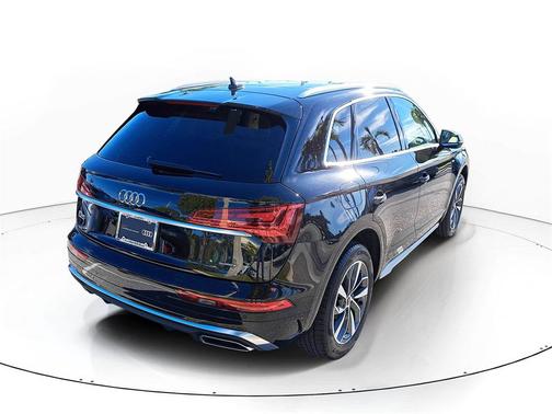 2023 Audi Q5 45 S line Premium