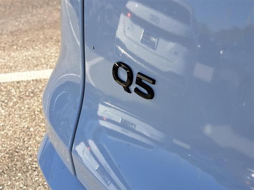 2025 Audi Q5 Premium Plus TFSI quattro S tronic