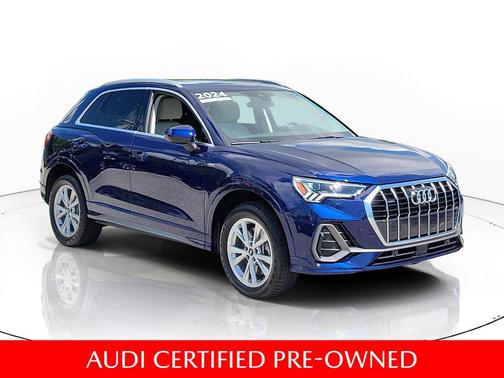 Navarra Blue Metallic 2024 Audi Q3 45 S line Premium Plus