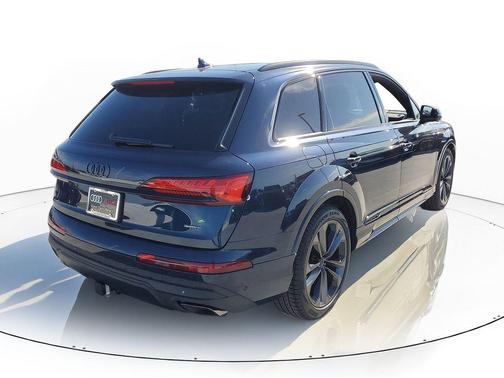 2026 Audi Q7 55 Premium Plus