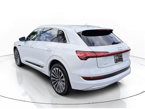 2019 Audi e-tron Premium Plus