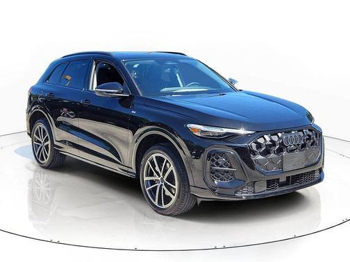 Mythos Black Metallic 2026 Audi Q5 Premium Plus TFSI quattro S tronic