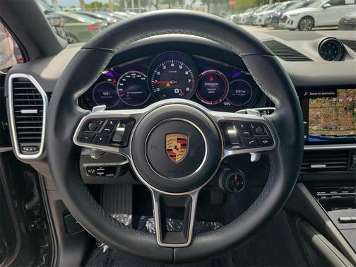 2023 Porsche Cayenne Platinum Edition