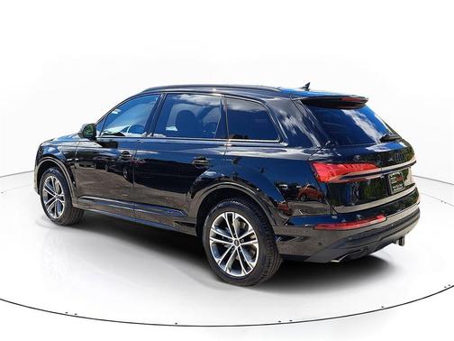 2026 Audi Q7 55 Premium