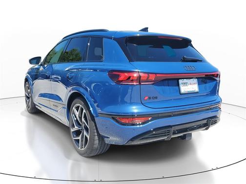 2025 Audi SQ6 e-tron Prestige quattro