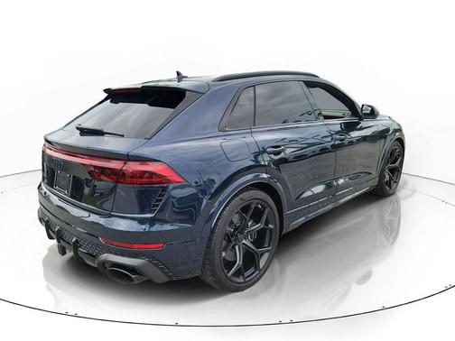 Waitomo Blue Metallic 2026 Audi RS Q8 4.0T
