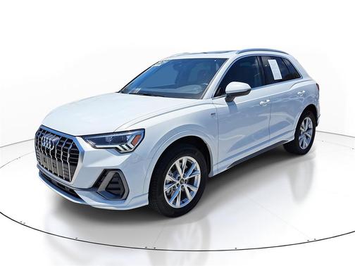 2025 Audi Q3 Premium 45 TFSI S line quattro Tiptronic
