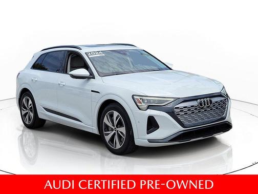 Glacier White Metallic 2024 Audi Q8 e-tron Premium Plus