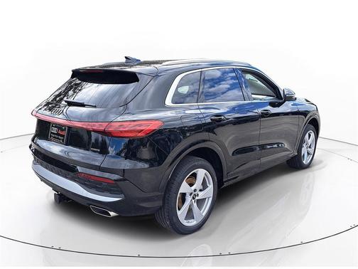 2025 Audi Q5 Premium Plus TFSI quattro S tronic