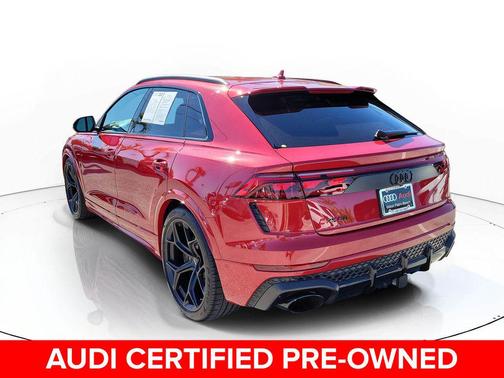 Chili Red Metallic 2025 Audi RS Q8 4.0T